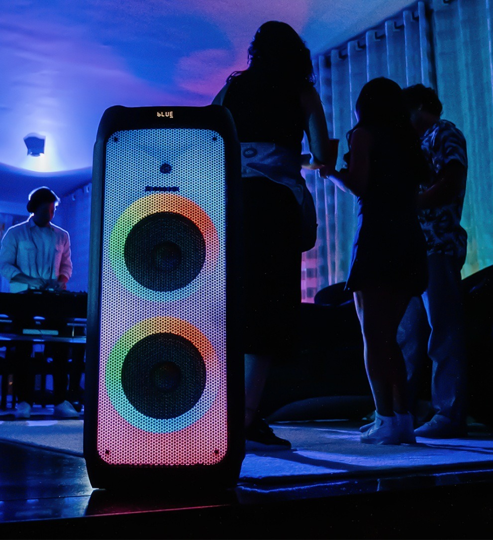 Detalhe da alça em metal com silicone